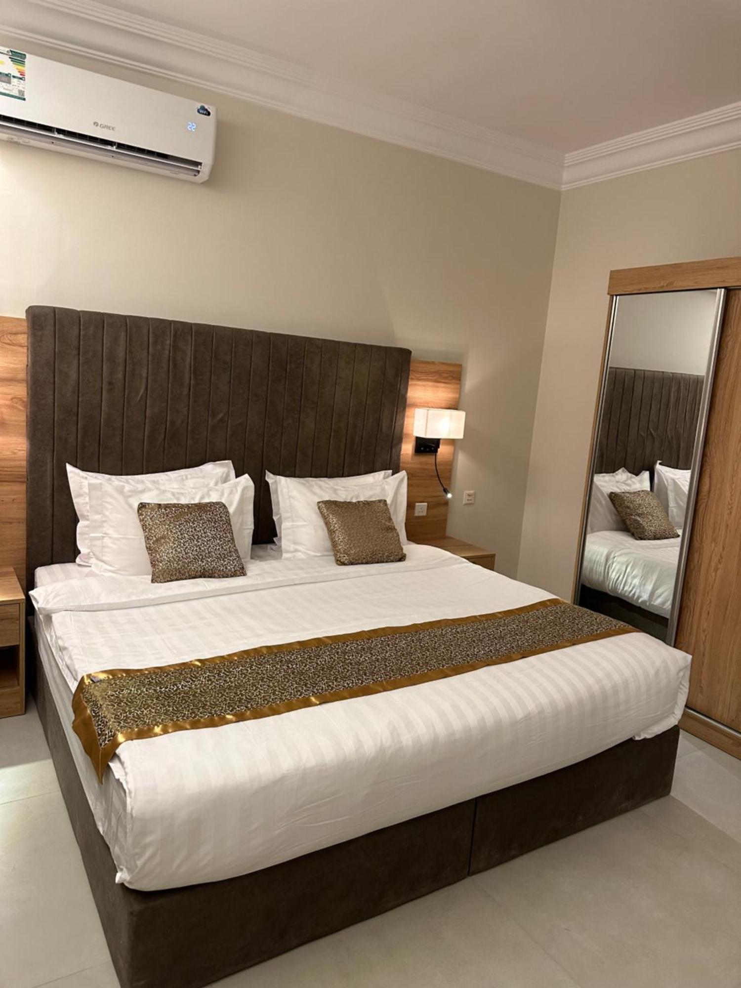 Lavent Park Hotel Suites Jiddah Esterno foto